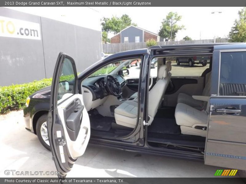 Maximum Steel Metallic / Black/Light Graystone 2013 Dodge Grand Caravan SXT