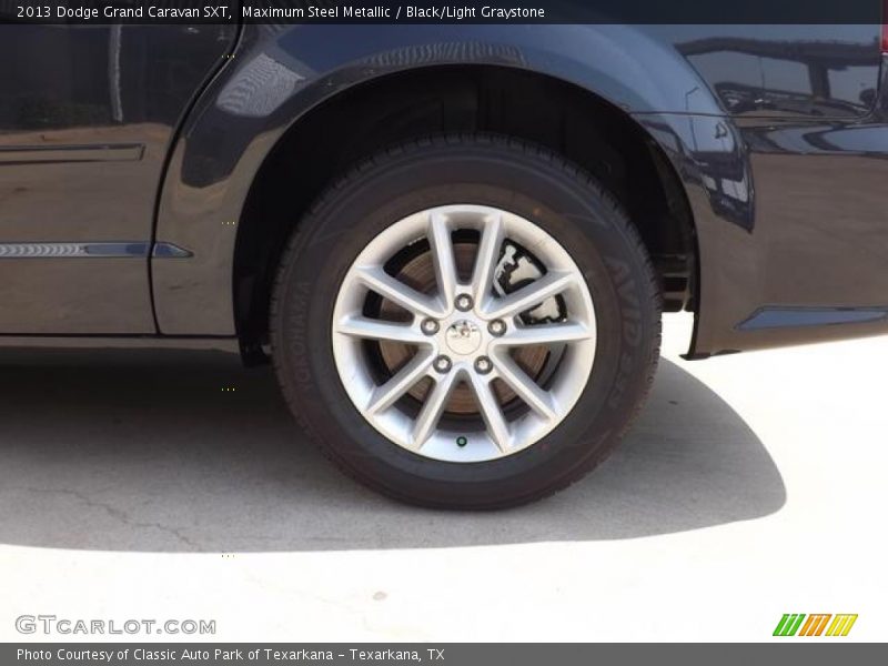 Maximum Steel Metallic / Black/Light Graystone 2013 Dodge Grand Caravan SXT