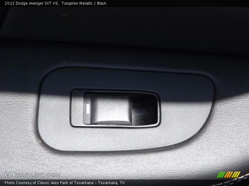 Tungsten Metallic / Black 2013 Dodge Avenger SXT V6