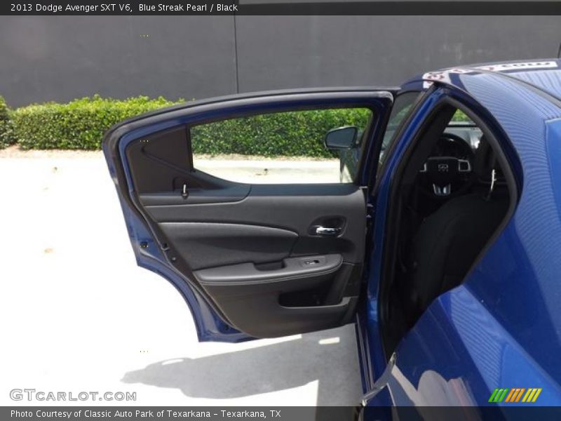 Blue Streak Pearl / Black 2013 Dodge Avenger SXT V6