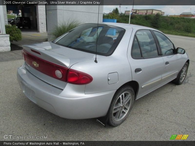 Ultra Silver Metallic / Graphite Gray 2005 Chevrolet Cavalier Sedan