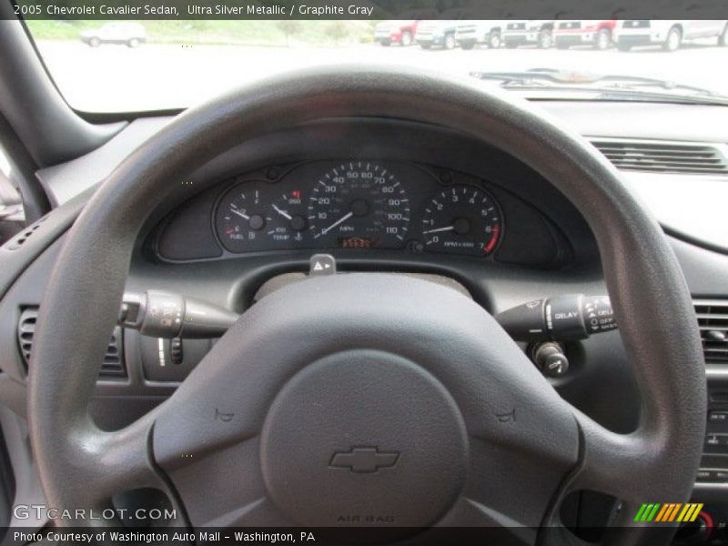 Ultra Silver Metallic / Graphite Gray 2005 Chevrolet Cavalier Sedan