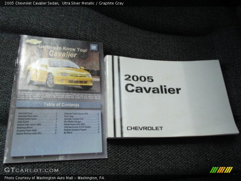 Ultra Silver Metallic / Graphite Gray 2005 Chevrolet Cavalier Sedan
