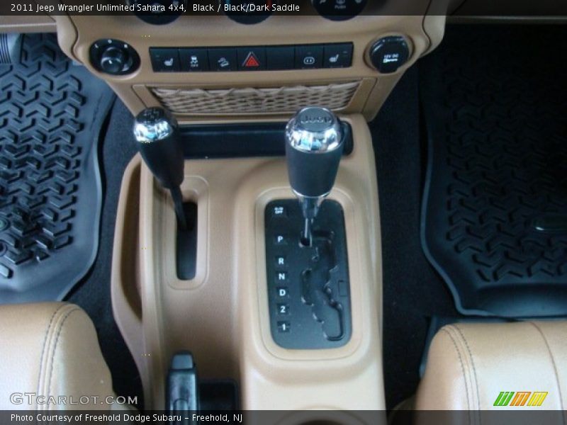 Black / Black/Dark Saddle 2011 Jeep Wrangler Unlimited Sahara 4x4
