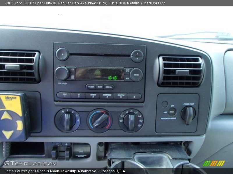 True Blue Metallic / Medium Flint 2005 Ford F350 Super Duty XL Regular Cab 4x4 Plow Truck