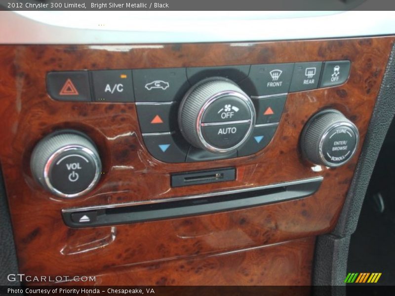 Bright Silver Metallic / Black 2012 Chrysler 300 Limited