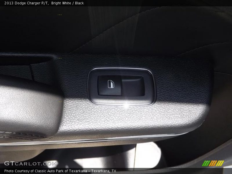 Bright White / Black 2013 Dodge Charger R/T