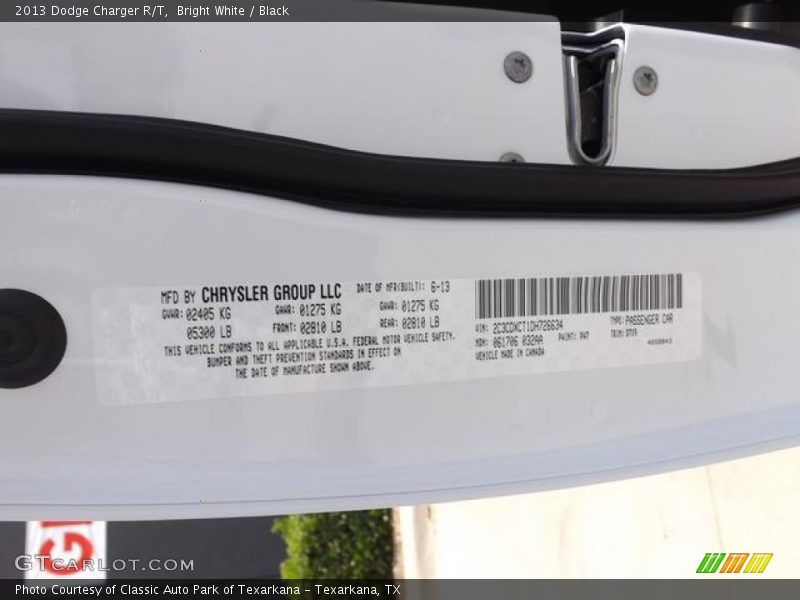 Bright White / Black 2013 Dodge Charger R/T