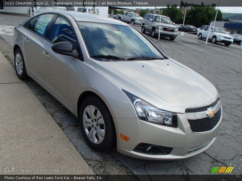 Champagne Silver Metallic / Jet Black/Medium Titanium 2013 Chevrolet Cruze LS