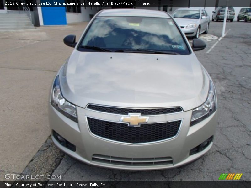 Champagne Silver Metallic / Jet Black/Medium Titanium 2013 Chevrolet Cruze LS