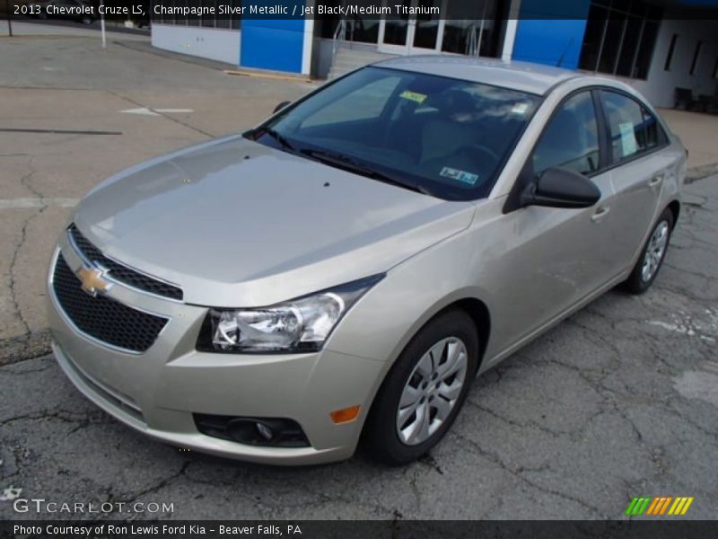 Champagne Silver Metallic / Jet Black/Medium Titanium 2013 Chevrolet Cruze LS