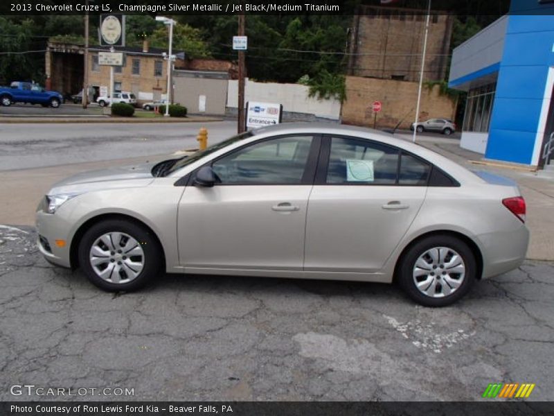 Champagne Silver Metallic / Jet Black/Medium Titanium 2013 Chevrolet Cruze LS