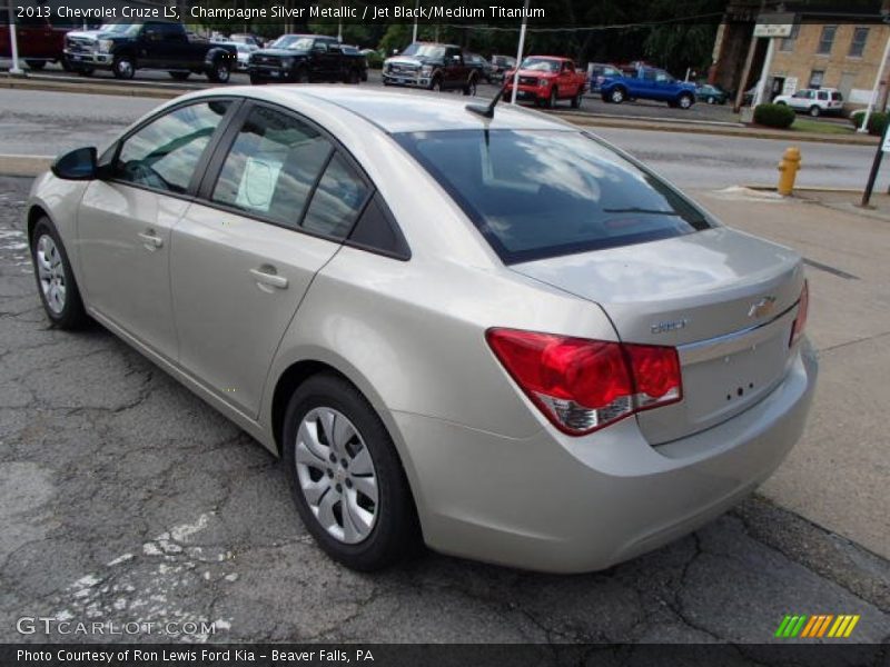 Champagne Silver Metallic / Jet Black/Medium Titanium 2013 Chevrolet Cruze LS
