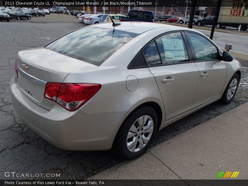 Champagne Silver Metallic / Jet Black/Medium Titanium 2013 Chevrolet Cruze LS