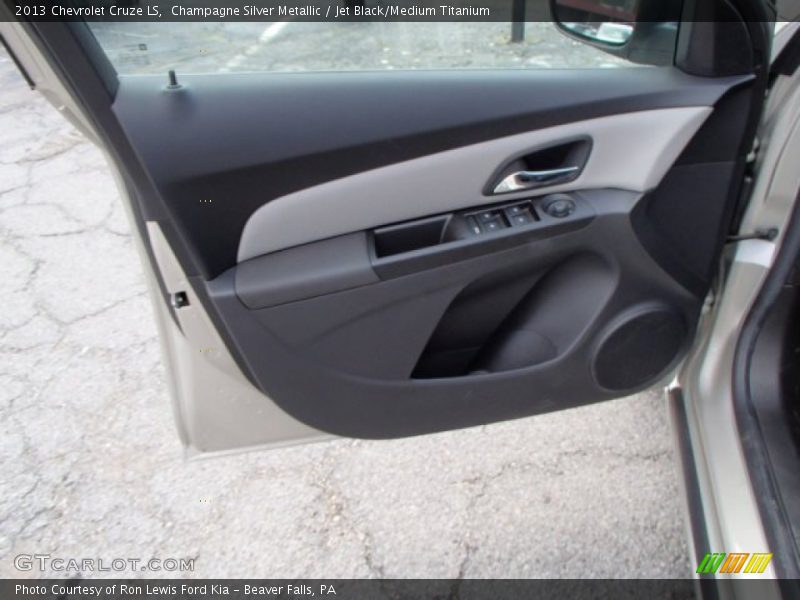 Champagne Silver Metallic / Jet Black/Medium Titanium 2013 Chevrolet Cruze LS