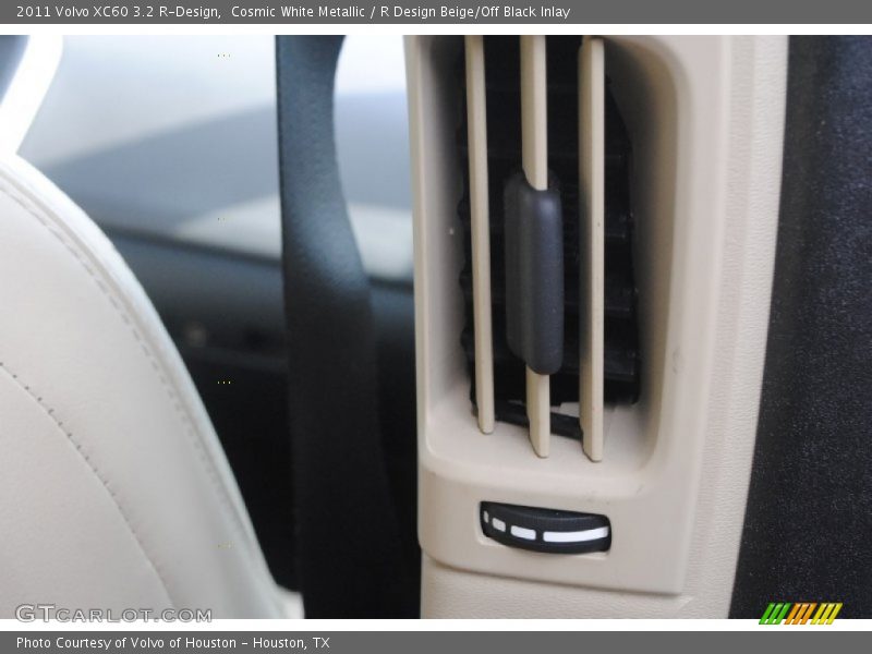 Cosmic White Metallic / R Design Beige/Off Black Inlay 2011 Volvo XC60 3.2 R-Design