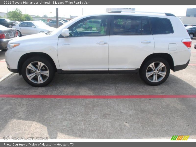Blizzard White Pearl / Ash 2011 Toyota Highlander Limited