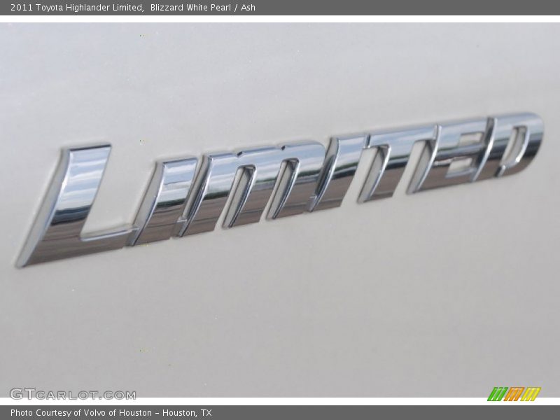 Blizzard White Pearl / Ash 2011 Toyota Highlander Limited