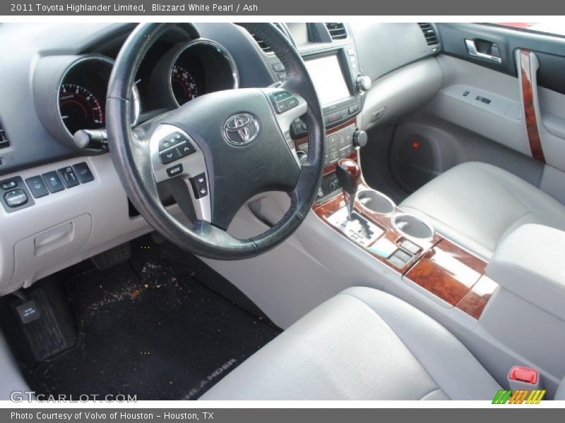 Blizzard White Pearl / Ash 2011 Toyota Highlander Limited