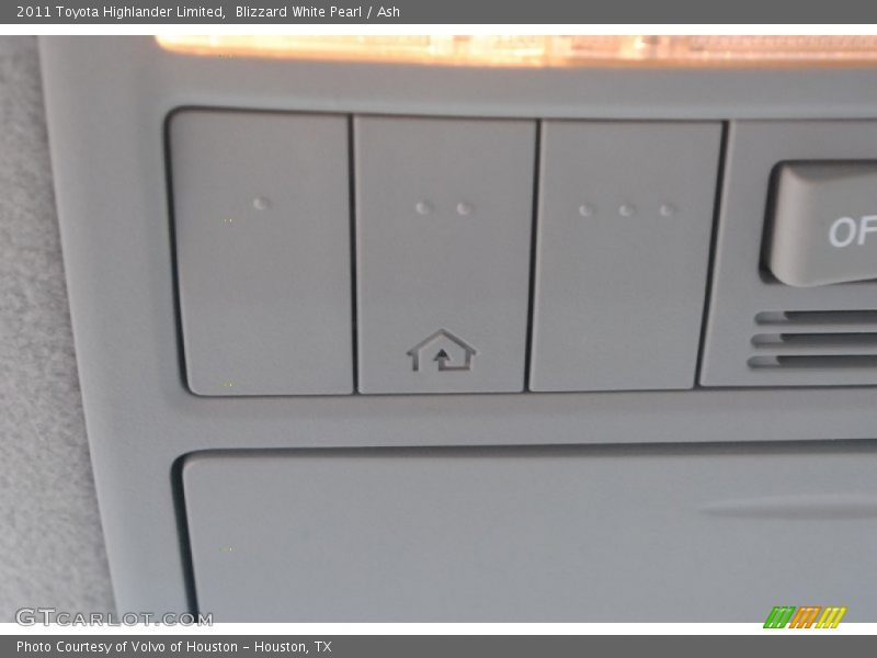 Blizzard White Pearl / Ash 2011 Toyota Highlander Limited