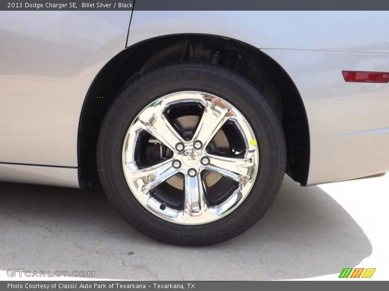 Billet Silver / Black 2013 Dodge Charger SE