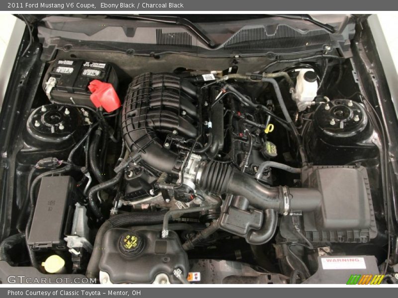 Ebony Black / Charcoal Black 2011 Ford Mustang V6 Coupe