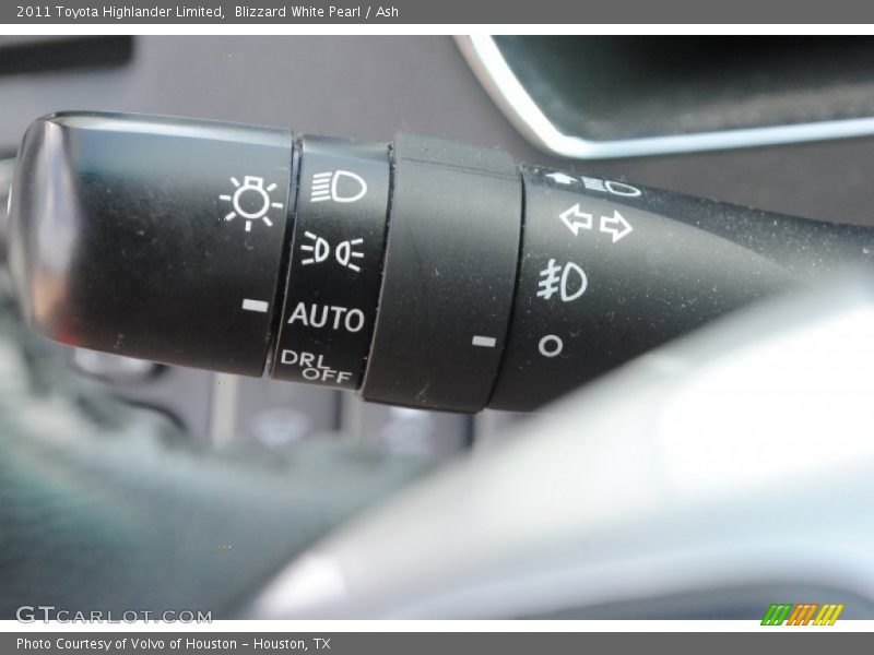Blizzard White Pearl / Ash 2011 Toyota Highlander Limited