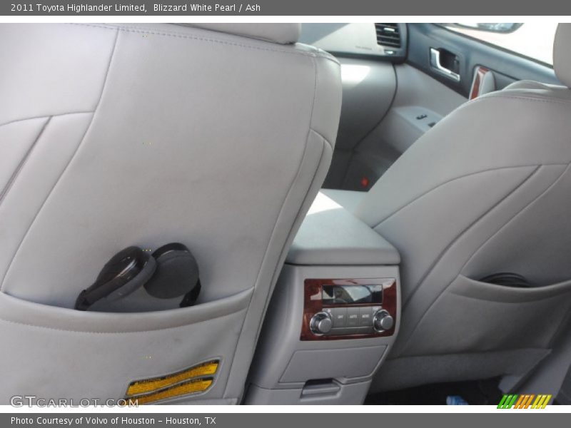 Blizzard White Pearl / Ash 2011 Toyota Highlander Limited