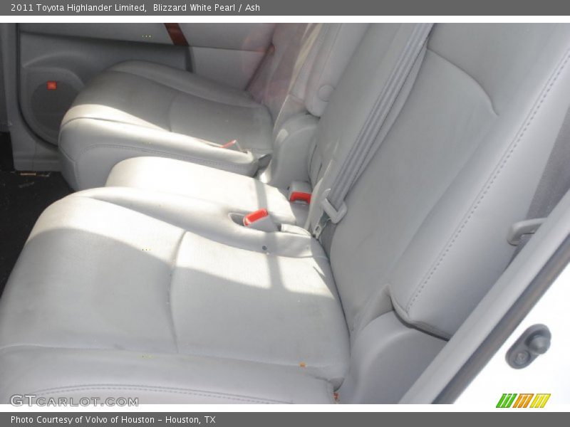 Blizzard White Pearl / Ash 2011 Toyota Highlander Limited