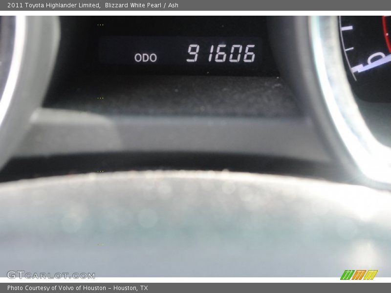 Blizzard White Pearl / Ash 2011 Toyota Highlander Limited