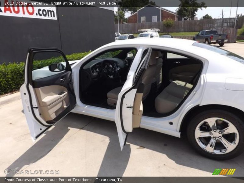 Bright White / Black/Light Frost Beige 2013 Dodge Charger SE