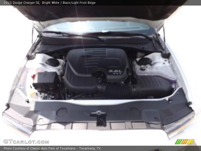 Bright White / Black/Light Frost Beige 2013 Dodge Charger SE