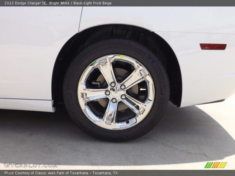Bright White / Black/Light Frost Beige 2013 Dodge Charger SE