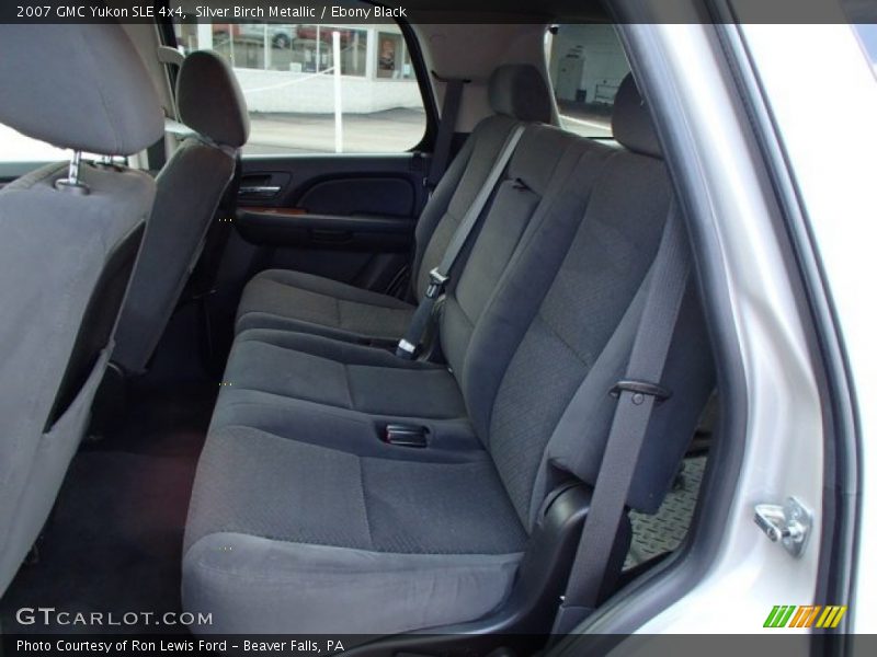 Silver Birch Metallic / Ebony Black 2007 GMC Yukon SLE 4x4