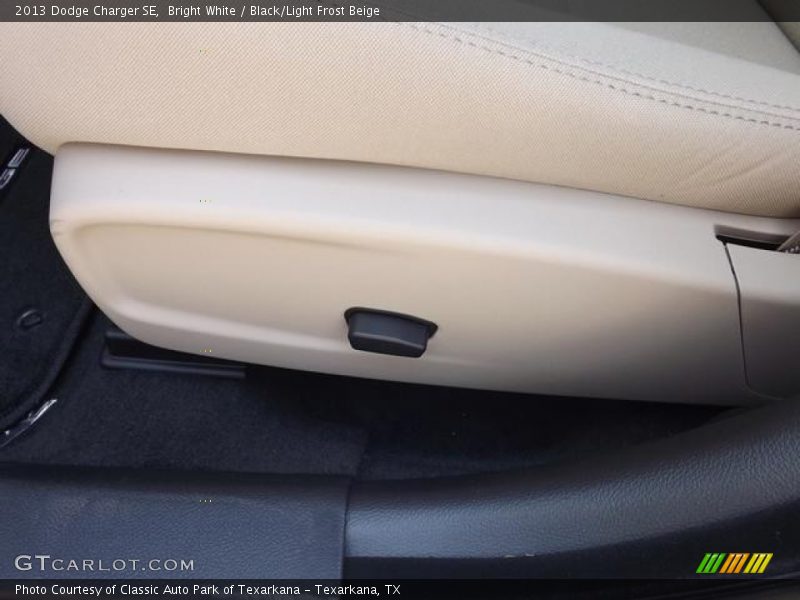 Bright White / Black/Light Frost Beige 2013 Dodge Charger SE