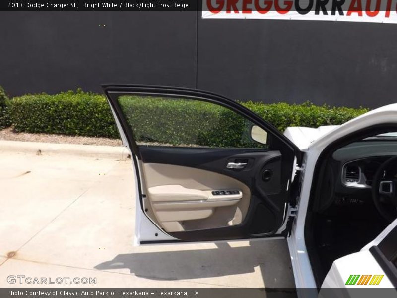 Bright White / Black/Light Frost Beige 2013 Dodge Charger SE