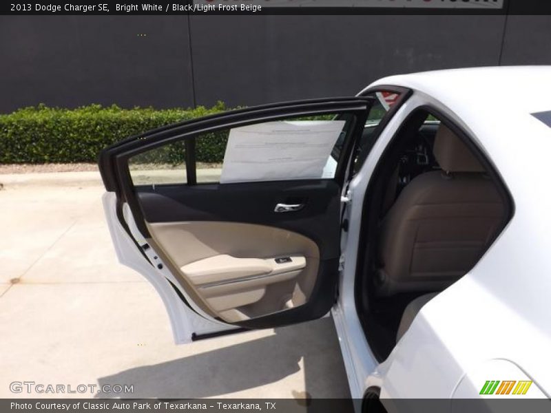 Bright White / Black/Light Frost Beige 2013 Dodge Charger SE