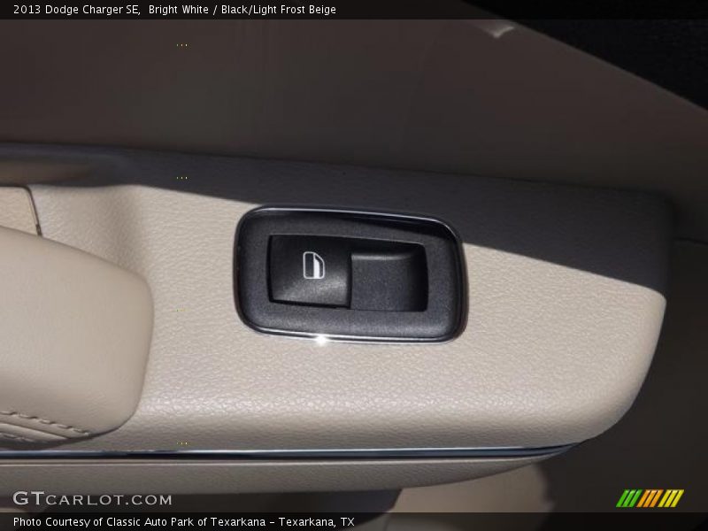 Bright White / Black/Light Frost Beige 2013 Dodge Charger SE