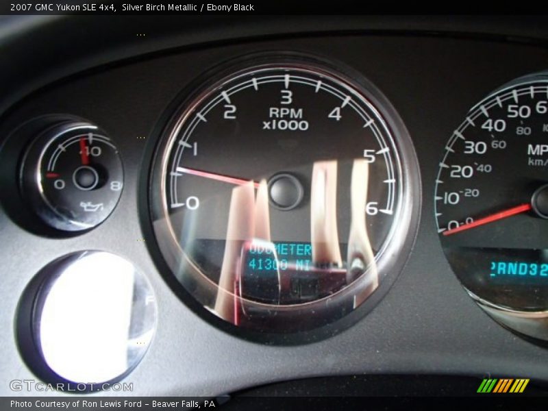 Silver Birch Metallic / Ebony Black 2007 GMC Yukon SLE 4x4