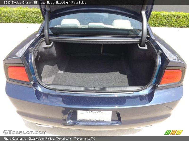 Jazz Blue / Black/Light Frost Beige 2013 Dodge Charger SE