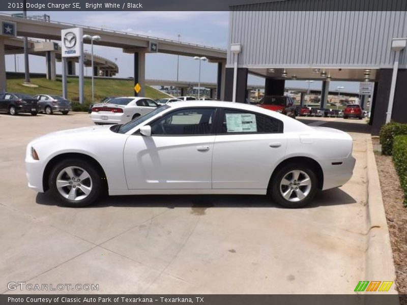 Bright White / Black 2013 Dodge Charger SE