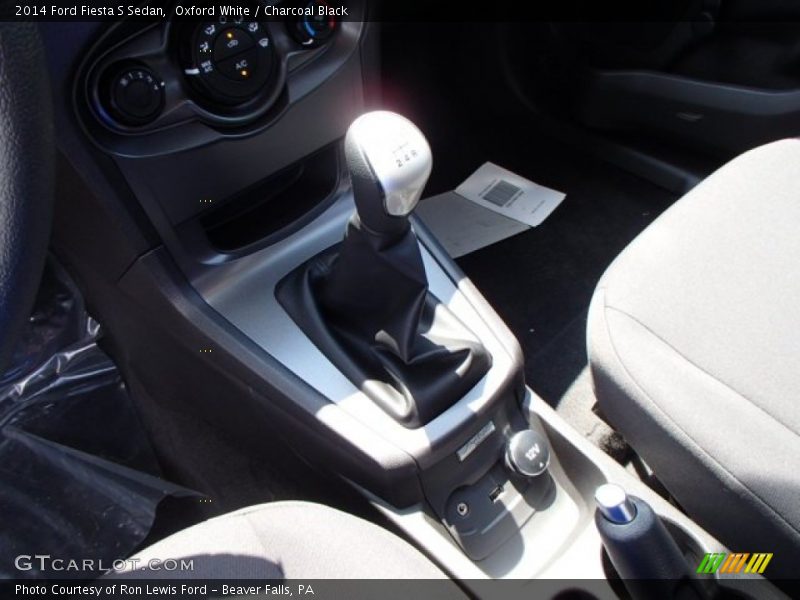Oxford White / Charcoal Black 2014 Ford Fiesta S Sedan