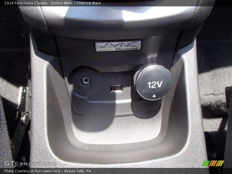 Oxford White / Charcoal Black 2014 Ford Fiesta S Sedan