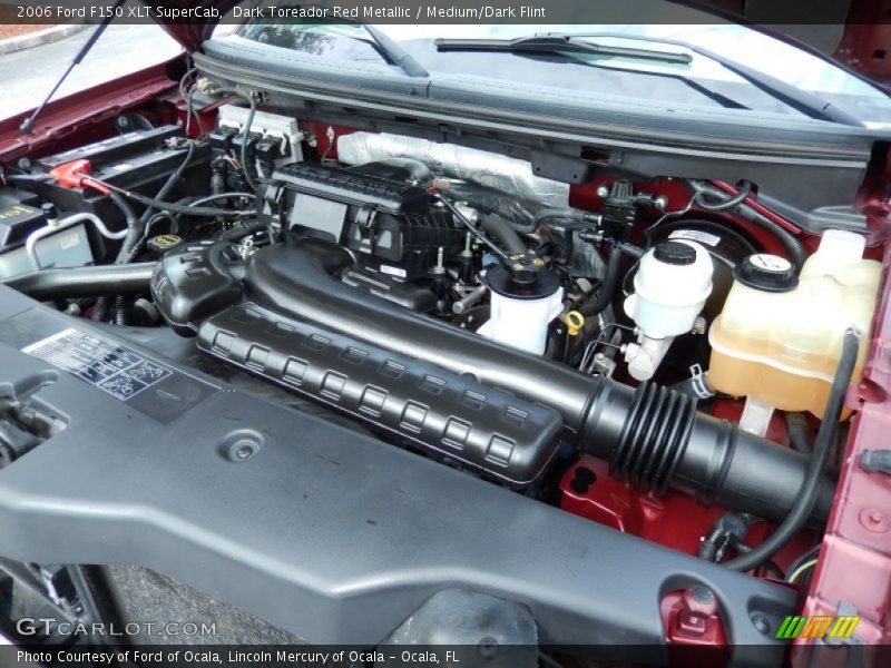 Dark Toreador Red Metallic / Medium/Dark Flint 2006 Ford F150 XLT SuperCab