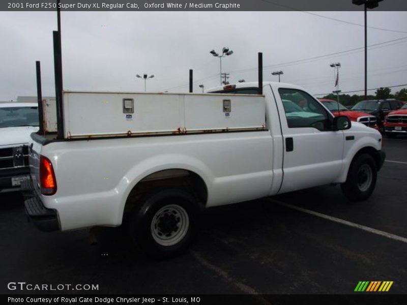 Oxford White / Medium Graphite 2001 Ford F250 Super Duty XL Regular Cab