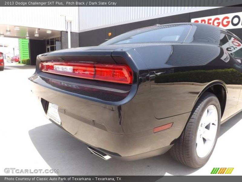 Pitch Black / Dark Slate Gray 2013 Dodge Challenger SXT Plus