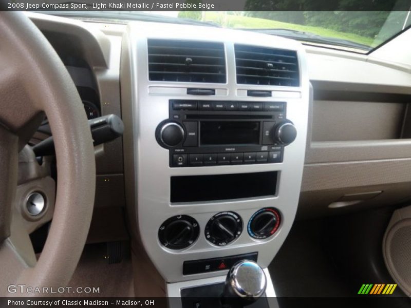 Light Khaki Metallic / Pastel Pebble Beige 2008 Jeep Compass Sport
