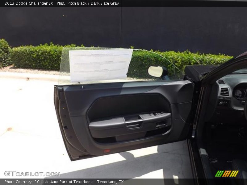 Pitch Black / Dark Slate Gray 2013 Dodge Challenger SXT Plus