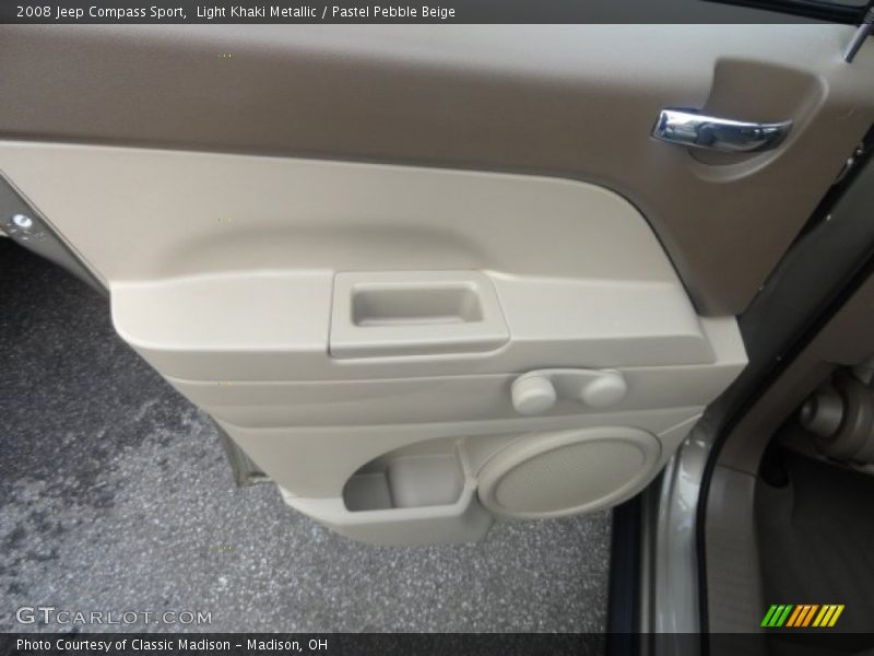 Light Khaki Metallic / Pastel Pebble Beige 2008 Jeep Compass Sport