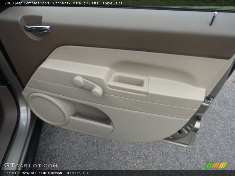Light Khaki Metallic / Pastel Pebble Beige 2008 Jeep Compass Sport